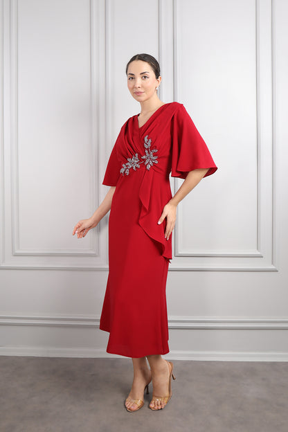 فستان ميدي باكمام واسعة وتطريزات خرزية مقاس كبير -احمر