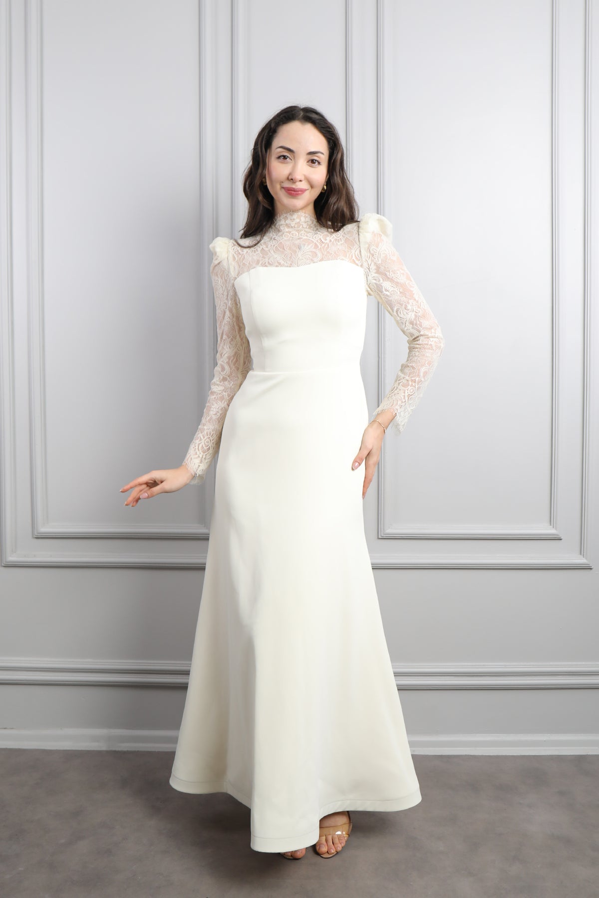 فستان خناقي بتفاصيل دانتيل -سكري