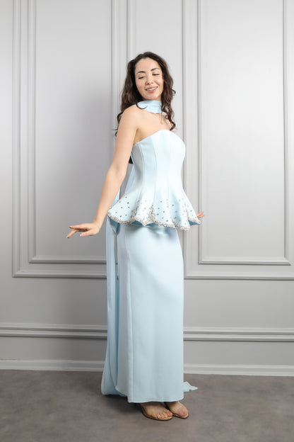 فستان سهرة سترابلس مزين بالكريستالات مع وشاح -ازرق