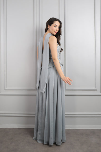 فستان سهرة شيفون بتوب سترابلس مطرز بالخرز مع شال -رمادي