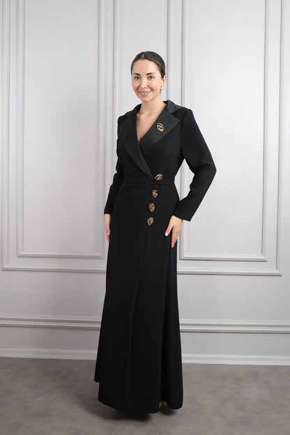 فستان بتفاصيل ازرار ذهبية مقاس كبير -اسود