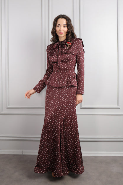 طقم تنورة وبلوزة ساتان مزخرف ورود بياقة تنربط -عودي