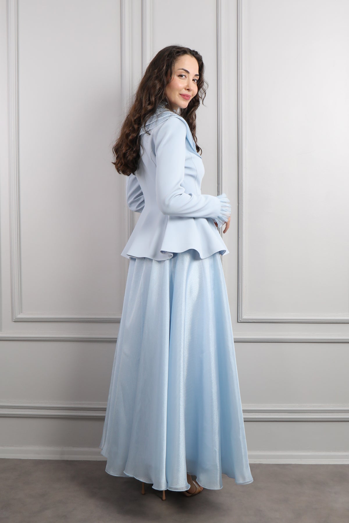 طقم تنورة وجاكيت بياقة اطفال تنربط -ازرق