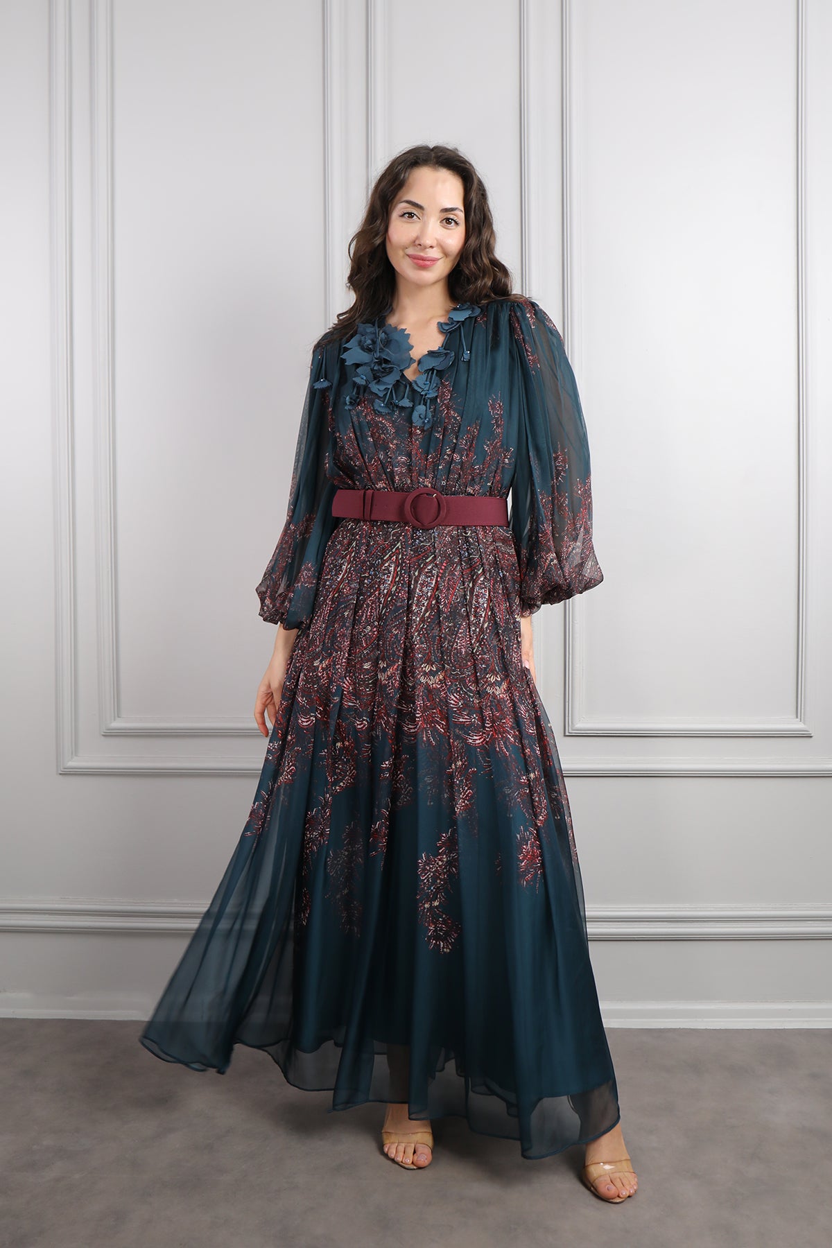 فستان شيفون بورود عالياقة ونقشات مع حزام مقاس كبير -كحلي