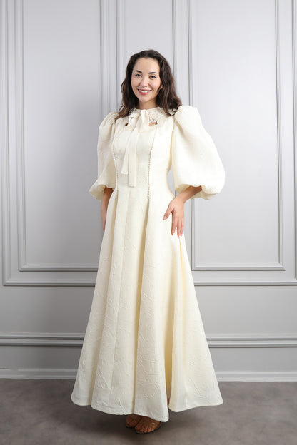 فستان باكمام بالون بتطريزات خرزية -سكري