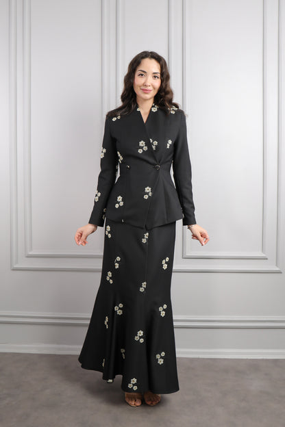 طقم تنورة بتطريزات خرزية واكسسوار حقيبة -اسود