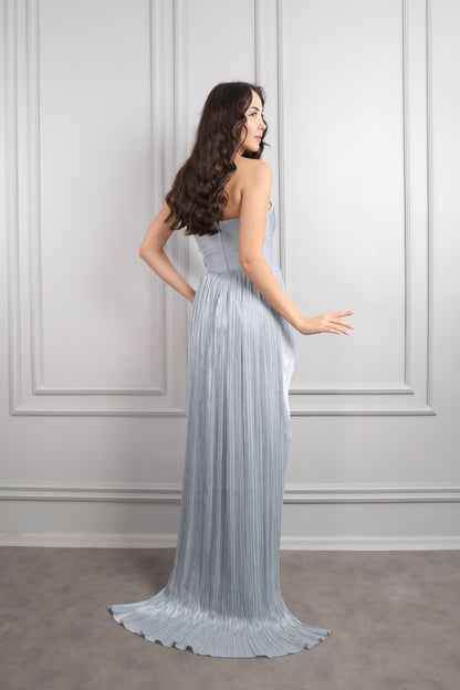 فستان سهرة شيفون سترابلس بتكسيرات وتفاصيل خرزية عالخصر -رمادي