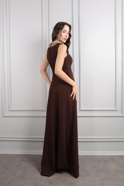 فستان سهرة بدون اكمام بكريستالات عالياقة مقاس كبير -بني
