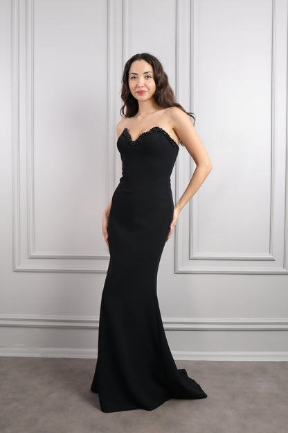 فستانى سهرة سترابلس بتطريزات خرزية وذيل طويل -اسود