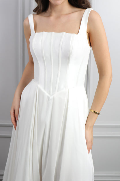 فستان سهرة بياقة مربعة بتفصيل كورسيه وفتحة جانبية -ابيض