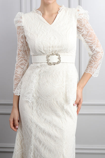 فستان ميدي دانتيل بياقة مثلثة وحزام عالخصر -سكري