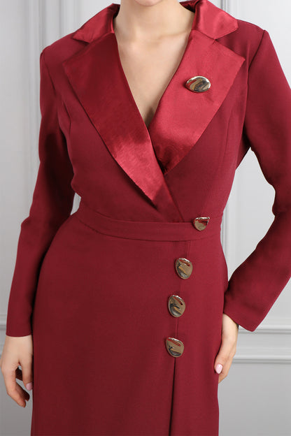 فستان بتفاصيل ازرار ذهبية مقاس كبير -عودي