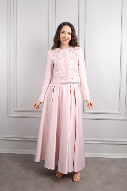 طقم تنورة وجاكيت بتطريزات خرزية -بمبي