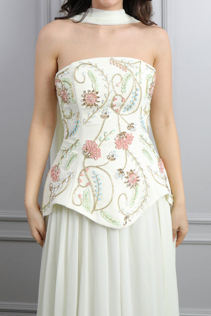 فستان سهرة شيفون بتوب سترابلس مزين بكريستالات ورود مع شال -بيج