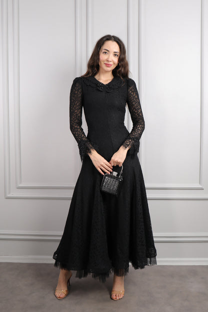 فستان دانتيل بياقة مزينة بالخرز واكسسوار شنطة -اسود