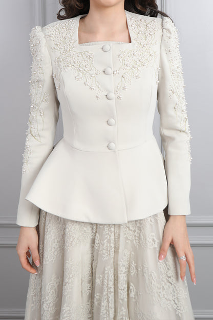 طقم فستان دانتيل وجاكيت مزين باللؤلؤ -بيج
