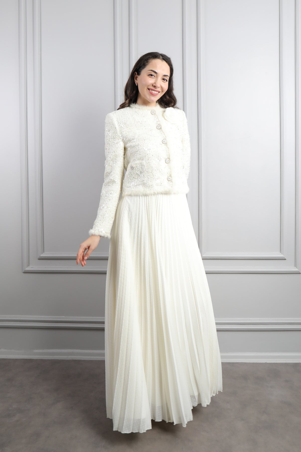 طقم فستان بتكسيرات وجاكيت بتفاصيل لامعة -سكري