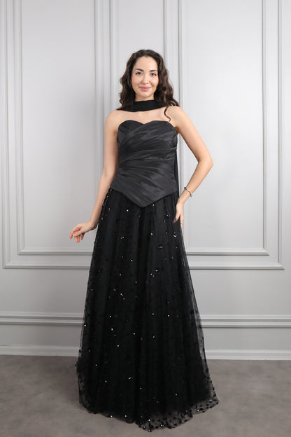 فستان سهرة سترابلس بتنورة تول وشال طويل -اسود