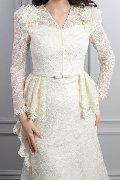 فستان دانتيل بزينة زهور عالاكتاف وتصميم كشكشة من الخصر -سكري