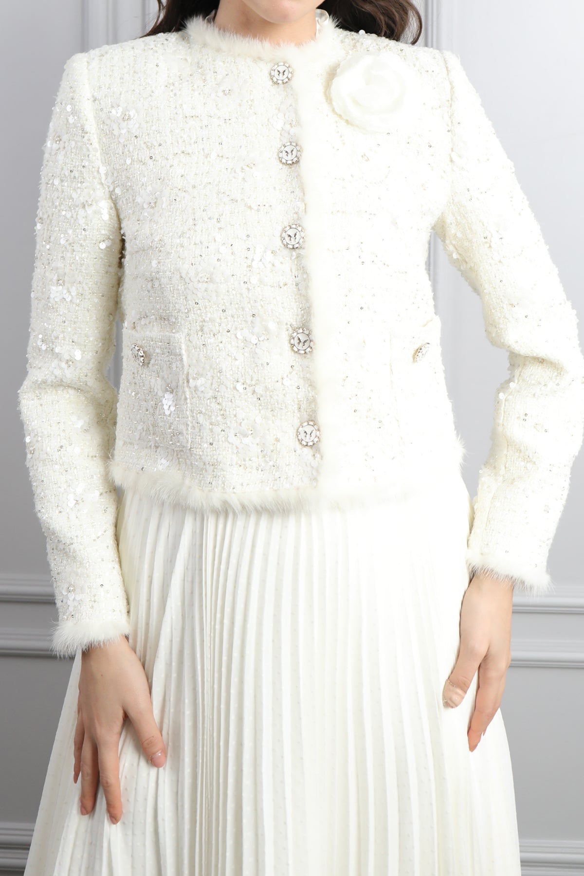 طقم فستان بتكسيرات وجاكيت بتفاصيل لامعة -سكري