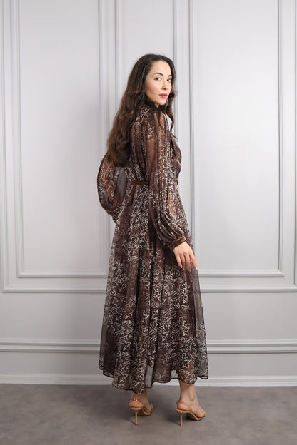 فستان بياقة قميص وحزام بتفاصيل مخمل وزخرفة شفافة -بني