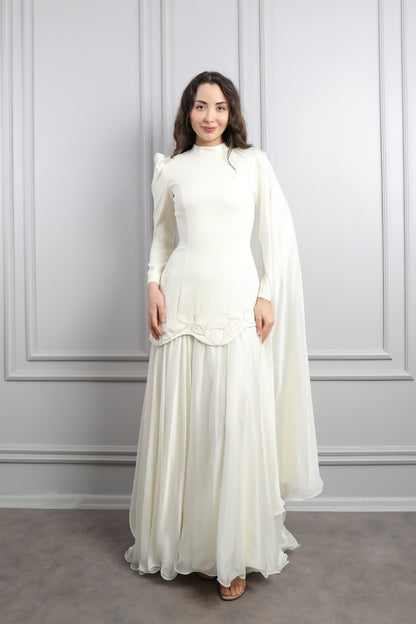 فستان للمحجبات بتطريزات خرزية وتصميم كايب من الكتف -سكري