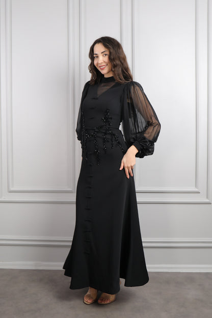فستان باكمام واسعة مزين بتطريزات خرزية وفيونكات -اسود