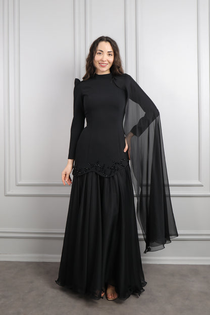 فستان للمحجبات بتطريزات خرزية وتصميم كايب من الكتف -اسود