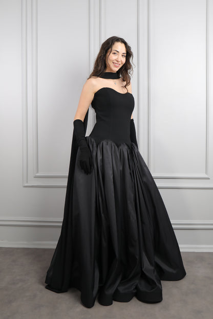 فستان سترابلس باكسسوار وشاح وقفازات -اسود