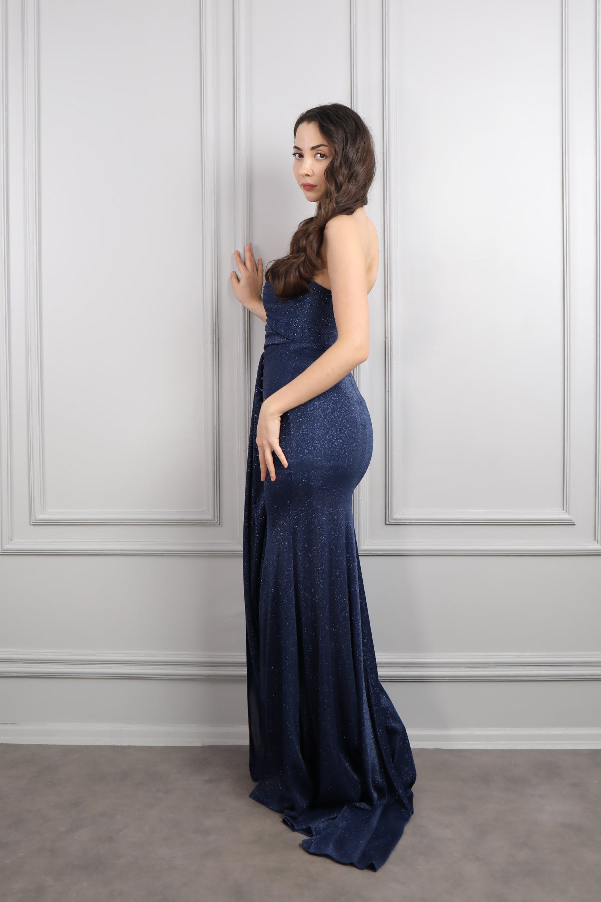 فستان سهرة لامع سترابلس بفتحة جانبية -كحلي