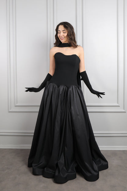 فستان سترابلس باكسسوار وشاح وقفازات -اسود