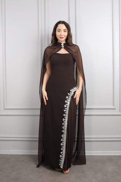 فستان سهرة سترابلس بتطريزات كريستالية و وشاح في العنق -بني