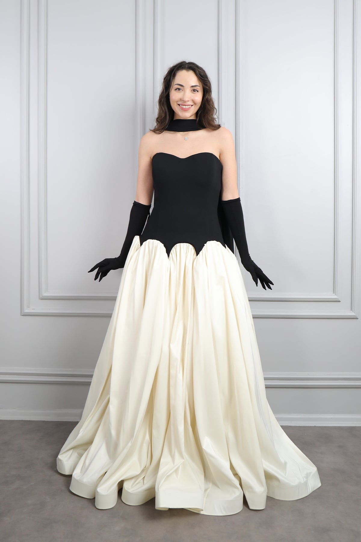 فستان سترابلس باكسسوار وشاح وقفازات -اسود و سكري