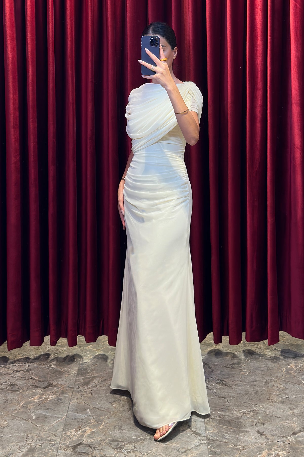 فستان شيفون بتفاصيل طبقات ودرابيه -اصفر